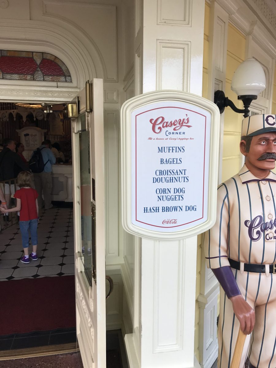 PHOTO REPORT: The Magic Kingdom 1/20/17 (The Hall of Presidents, VHS, Al the Owl, Refurbishments, Etc.)