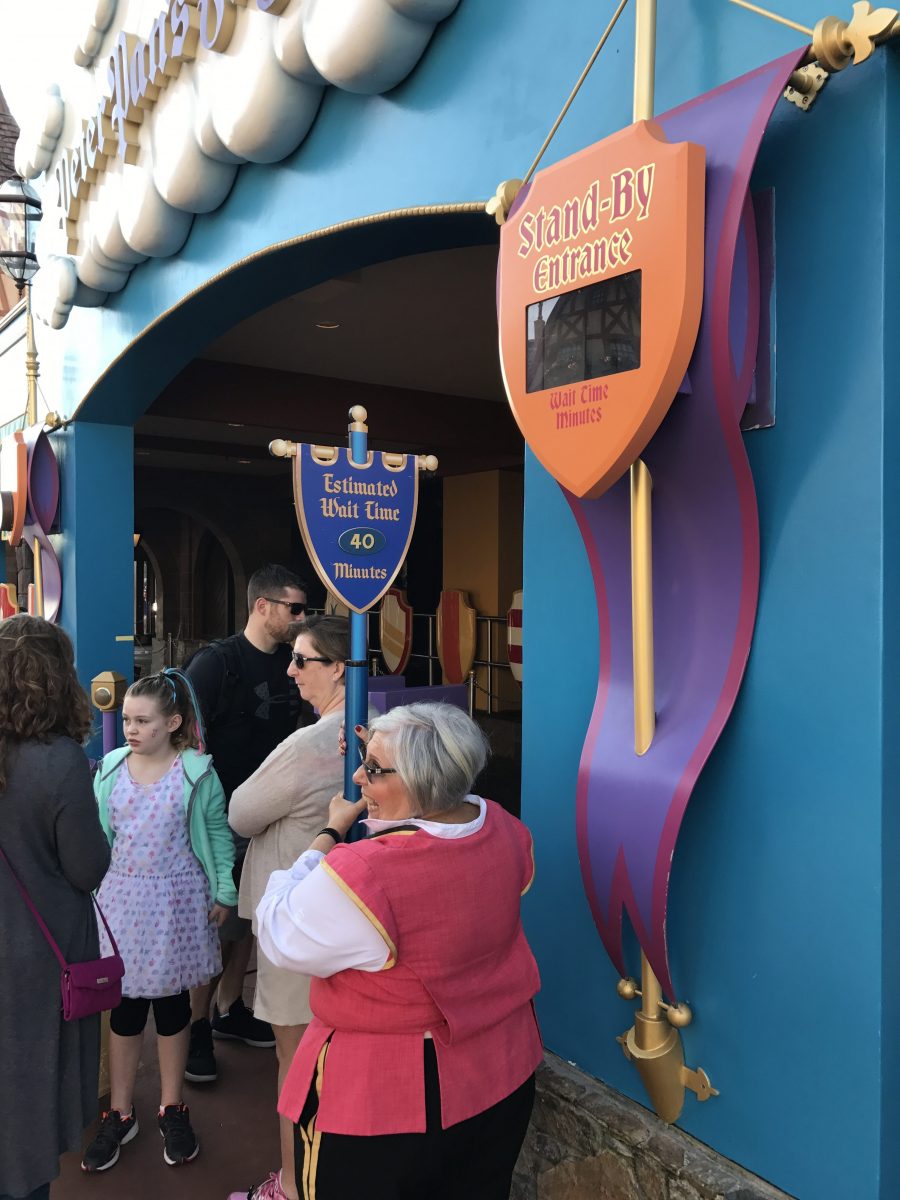 PHOTO REPORT: The Magic Kingdom 1/20/17 (The Hall of Presidents, VHS, Al the Owl, Refurbishments, Etc.)