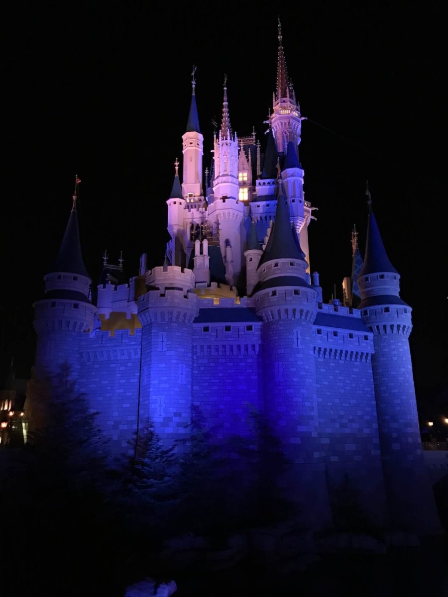 PHOTO REPORT: The Magic Kingdom 3/6/17 (Refurbishments, Tomorrowland Changes, Cosmic Ray's, New Merchandise, Etc.)