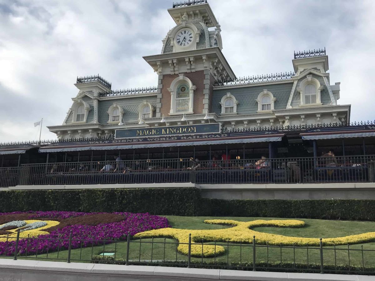 PHOTO REPORT: "The" Magic Kingdom 4/20/17 (Goodbye Wishes, Easter Parade, New Security, Attraction Posters, ETC.)