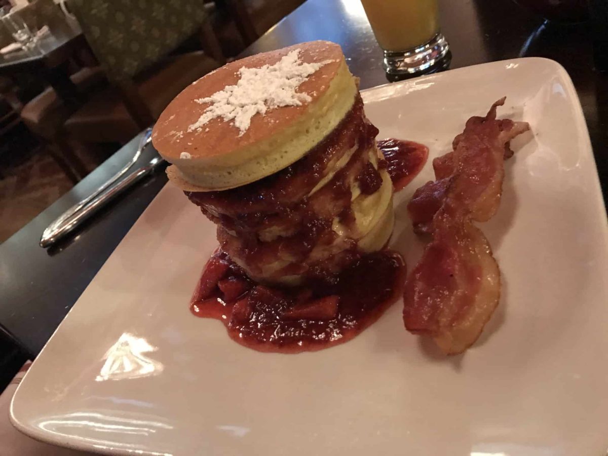 REVIEW: Trattoria Al Forno Bon Voyage Character Breakfast Brings Tangled & Little Mermaid Couples to the Table