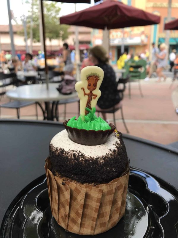 REVIEW: "Guardians of the Galaxy" Baby Groot Cookies and Cream Cupcake at Disney's Hollywood Studios