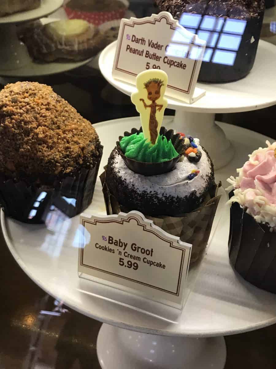 REVIEW: "Guardians of the Galaxy" Baby Groot Cookies and Cream Cupcake at Disney's Hollywood Studios