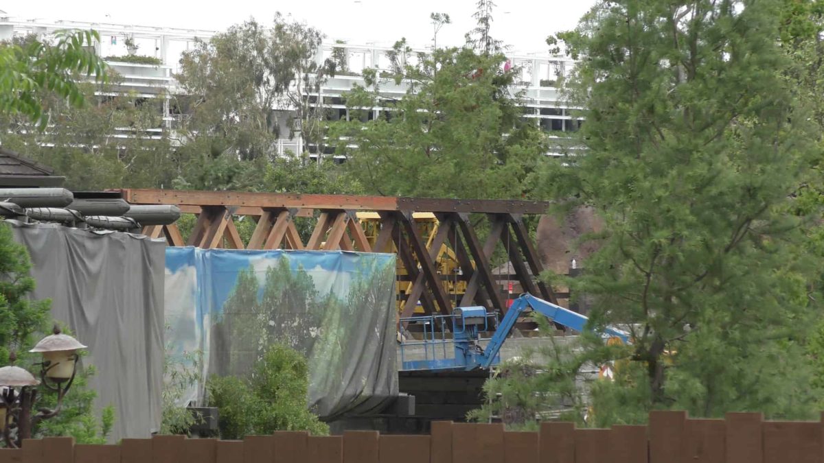 PHOTOS, VIDEO: Star Wars Land Construction Update at Disneyland Park for June 10th, 2017