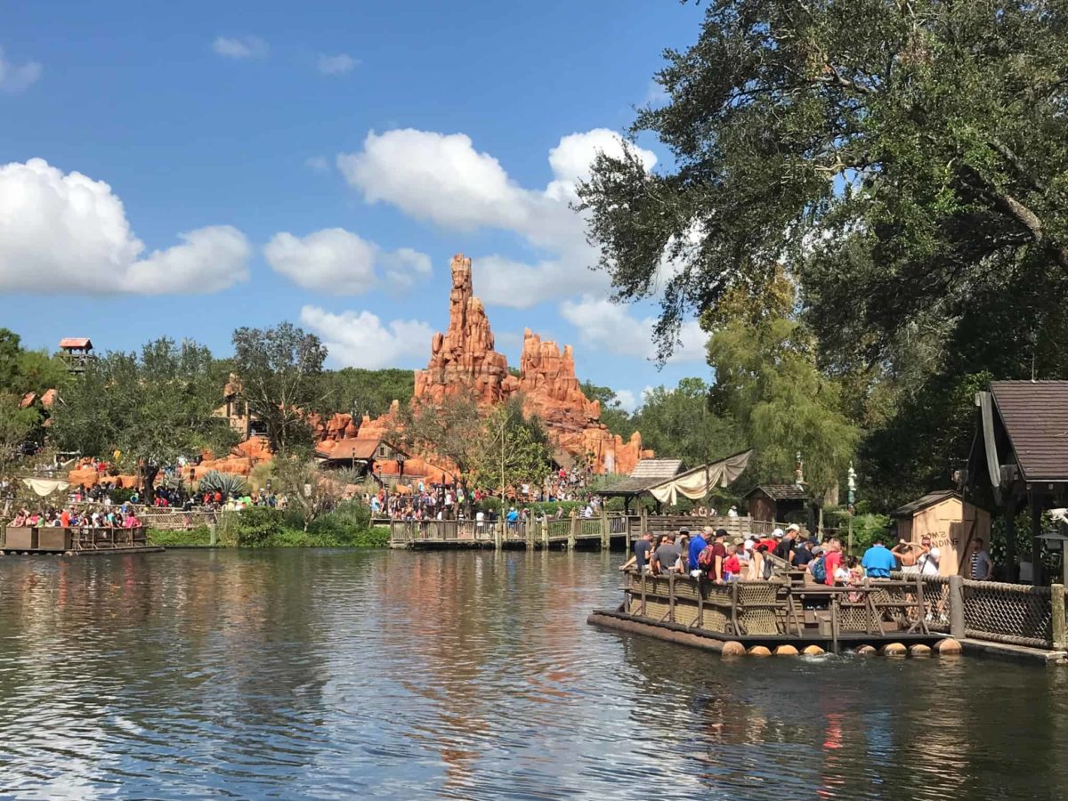 PHOTO REPORT: The Magic Kingdom 10/13/17 (Alien Encounter, Passholder Lines, Splash Mountain Closure, Etc.)