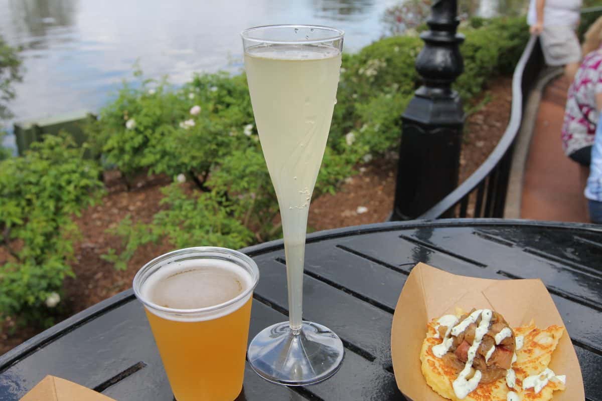 Epcot International Flower & Garden Festival Bauernmarkt Farmer&rsquo;s Market Outdoor Kitchen