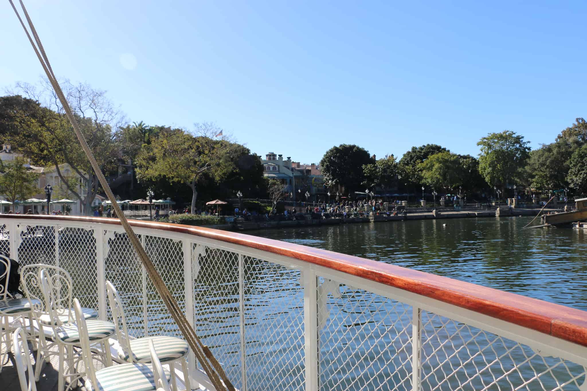 Downloadable Wallpapers of Disneyland's Mark Twain River Boat