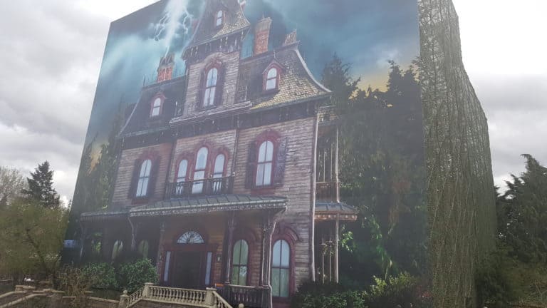 Phantom Manor Disneyland Paris refurbishment, with the tarp. April 2018.