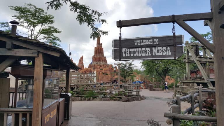 Thunder Mesa entrance at Disneyland Paris