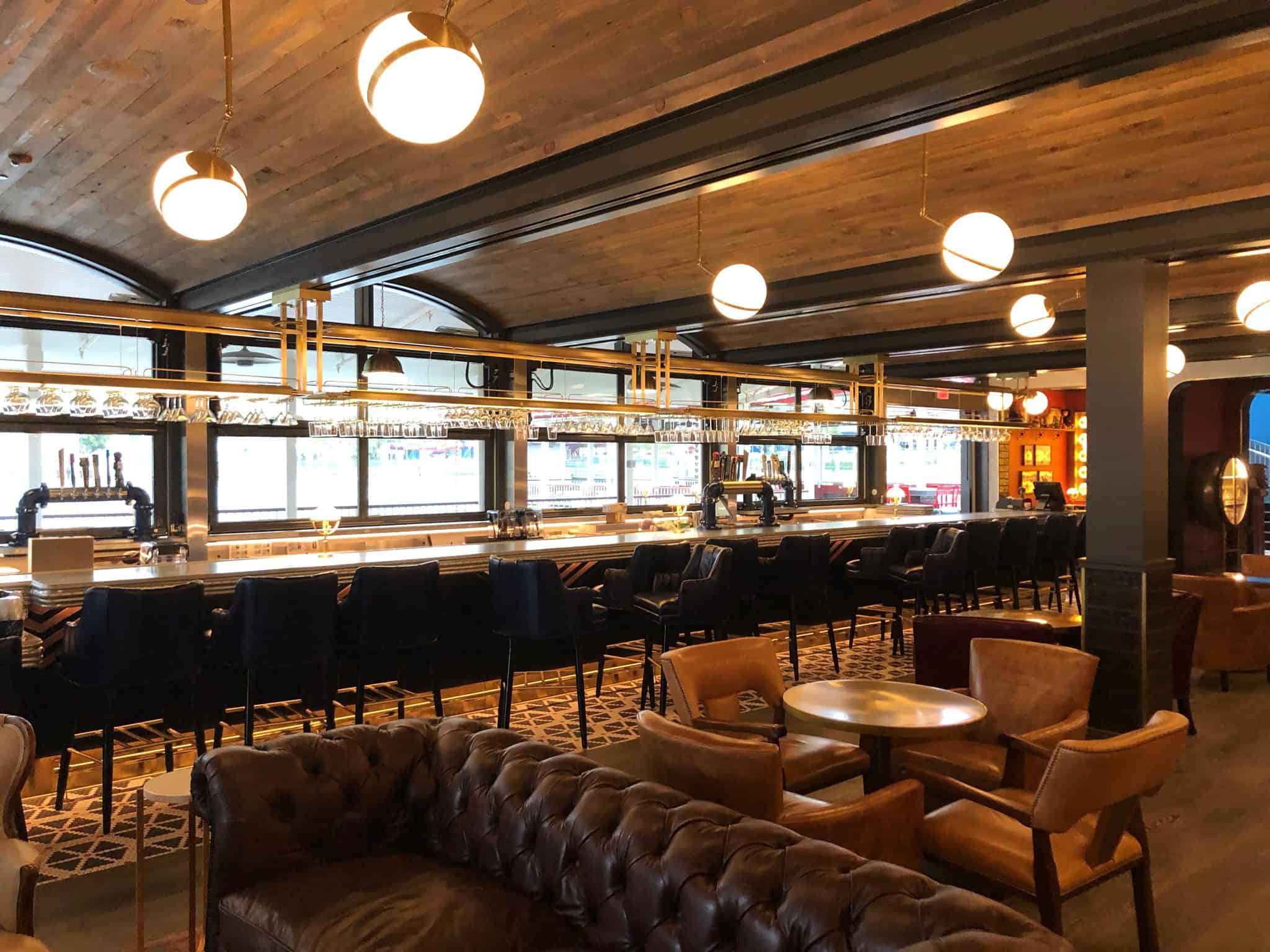 Lamplight Lounge bar area