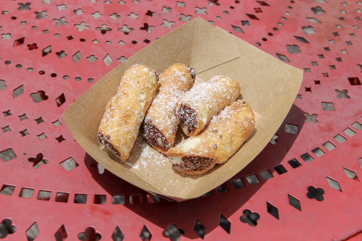 Boardwalk Pizza Window Mini Cannoli