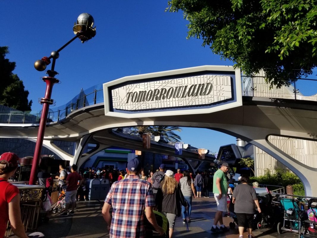 Disneyland Tomorrowland Star Tours Buzz Lightyear