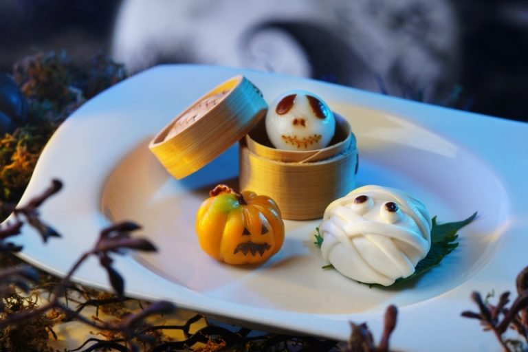 Hong Kong Disneyland Disney Halloween Time 2018