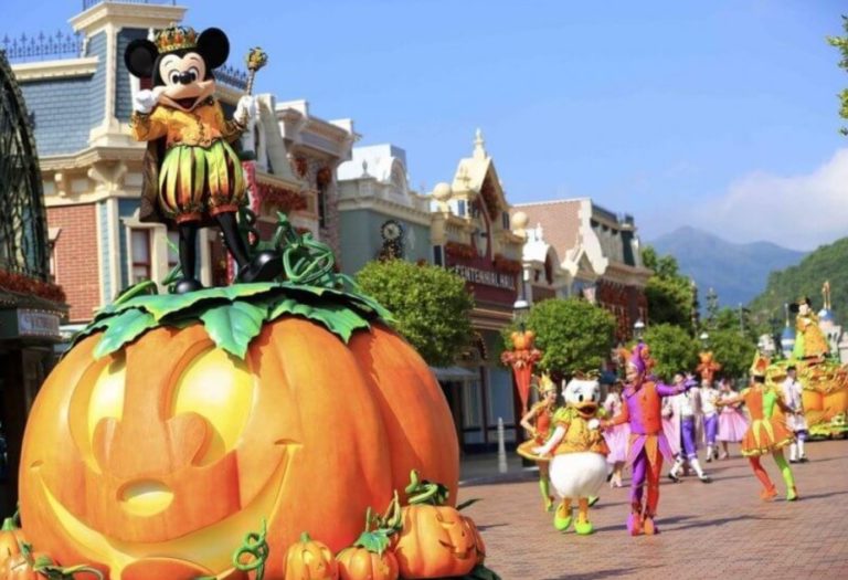 Hong Kong Disneyland Disney Halloween Time 2018