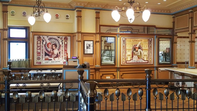 R&eacute;my's Patisserie at Shanghai Disneyland (Mickey Avenue, Summer 2018)