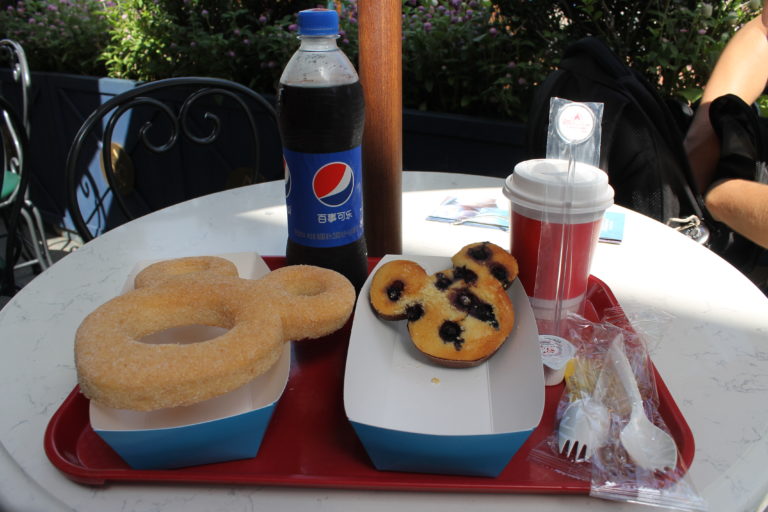 R&eacute;my's Patisserie at Shanghai Disneyland (Mickey Avenue, Summer 2018)
