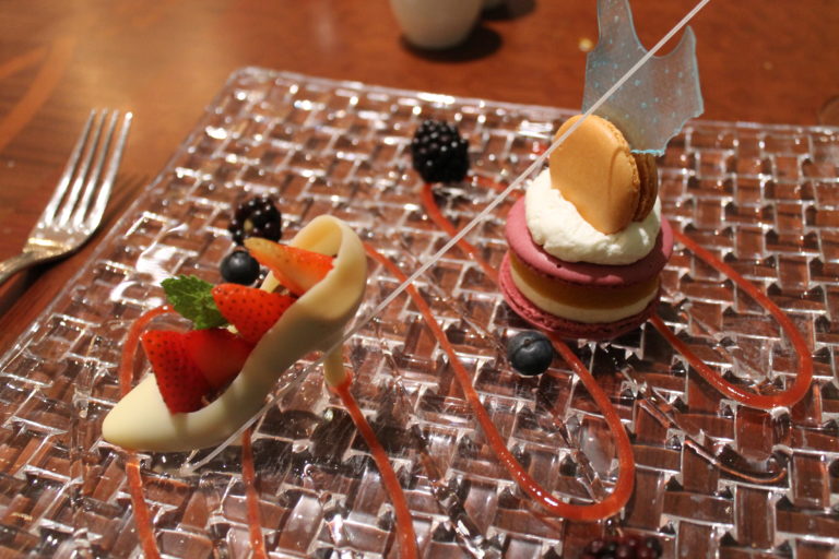 Royal Banquet Hall (Shanghai Disneyland) Chocolate Slipper