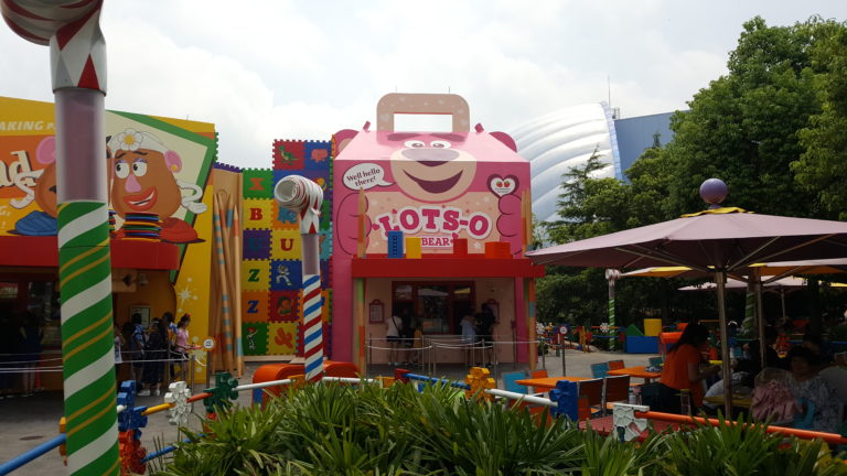Toy Box Caf&eacute; Toy Story Land Shanghai