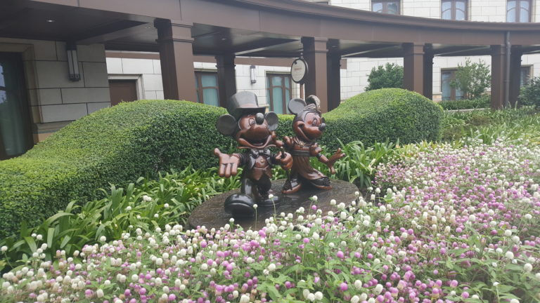 Decorations Shanghai Disneyland Hotel