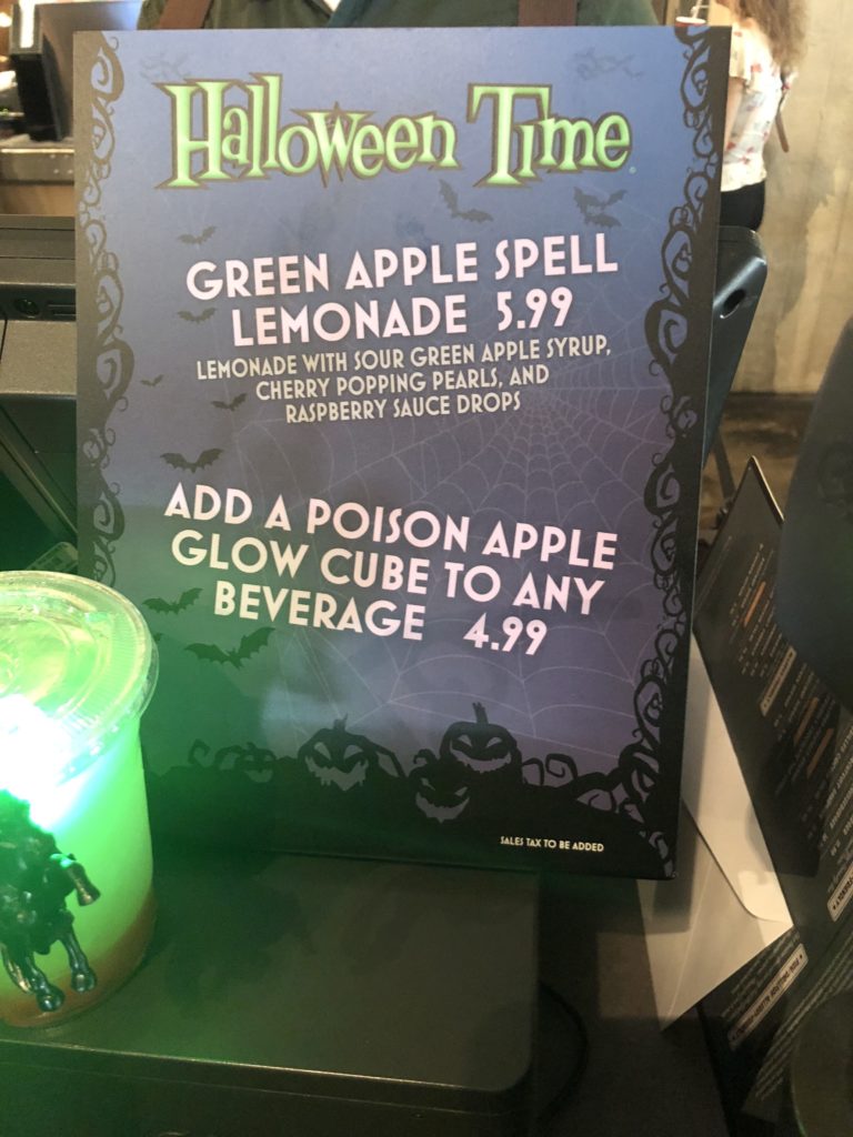 green Apple Spell Lemonade sign