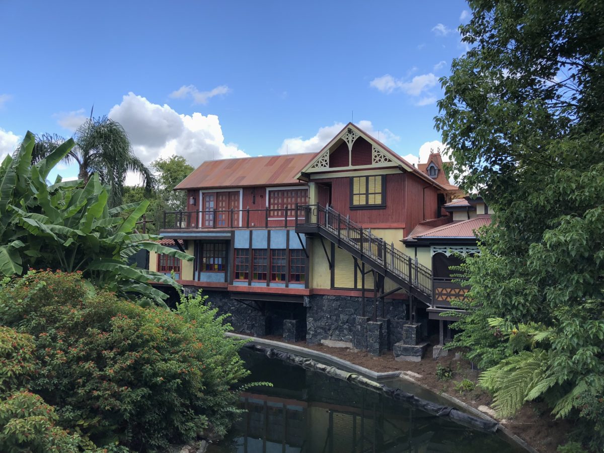 PHOTOS: Facade Unveiled for New Club 33 Location in Adventureland