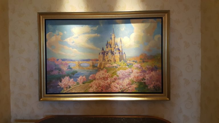 Shanghai Disneyland Hotel decorations