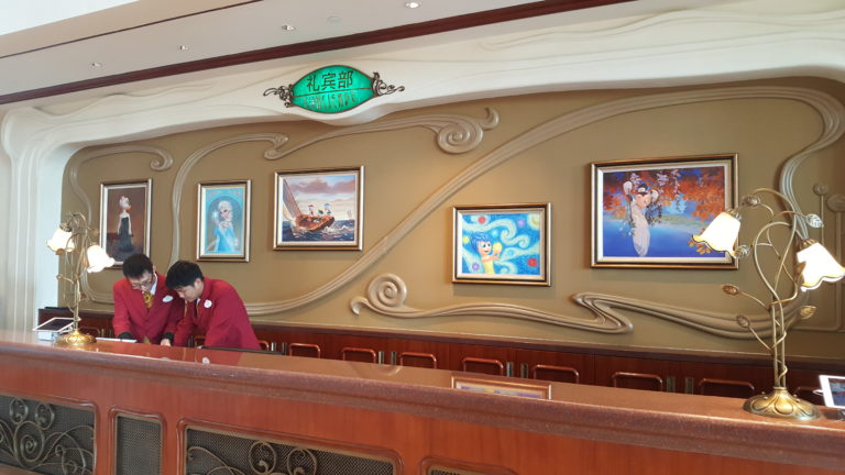 Shanghai Disneyland Hotel entrance