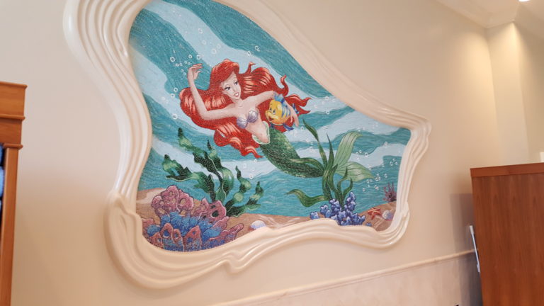 Shanghai Disneyland Hotel pool