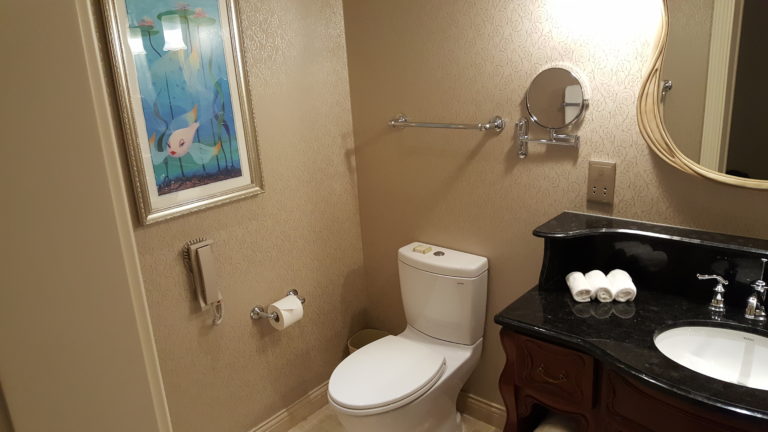 Shanghai Disneyland Hotel room