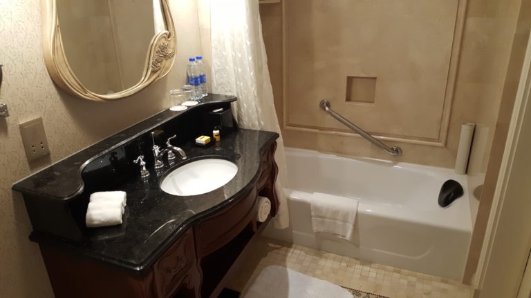Shanghai Disneyland Hotel room