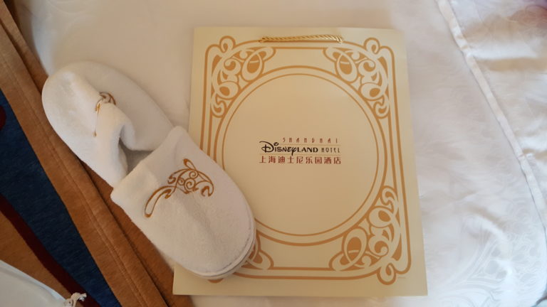 Shanghai Disneyland Hotel room