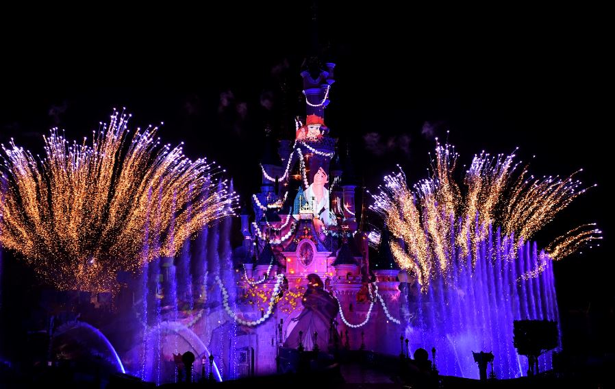 disneyland paris illuminations fireworks