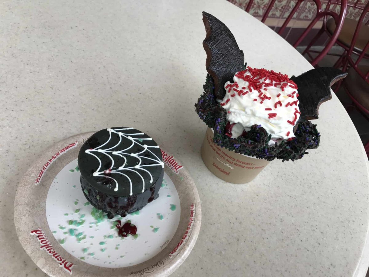 review-clarabelle-s-unleashes-bat-wing-sundae-and-spider-silk-sandwich-for-halloweentime-4.jpg