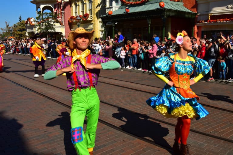 mickey's halloween cavalcade