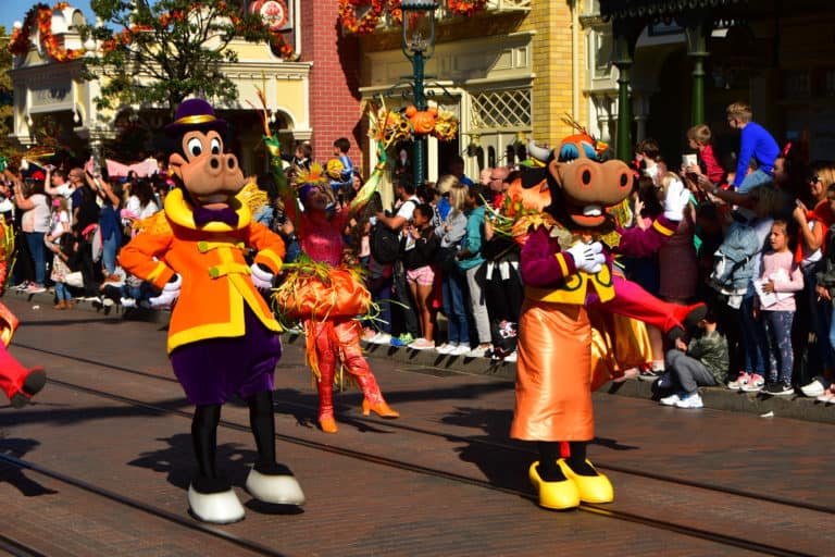 mickey's halloween cavalcade