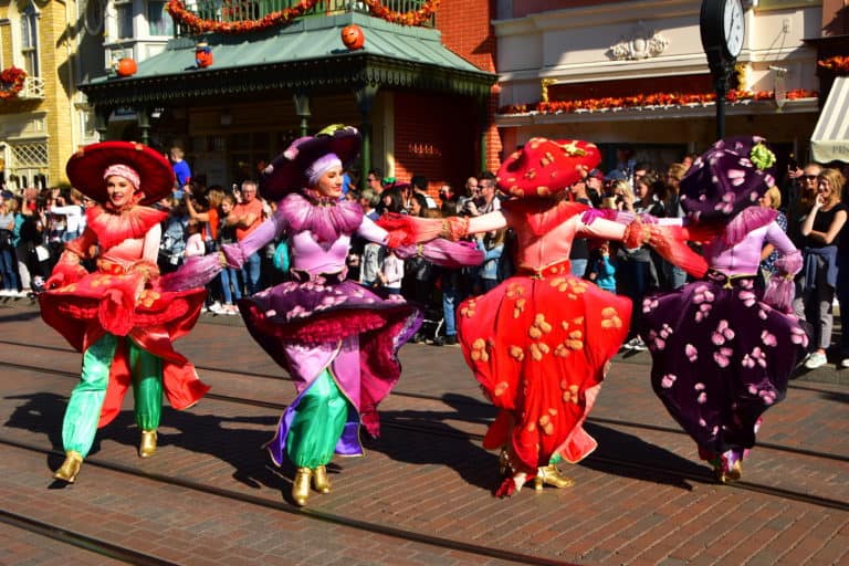 mickey's halloween cavalcade