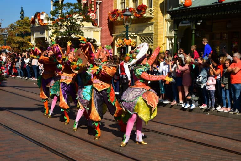 mickey's halloween cavalcade