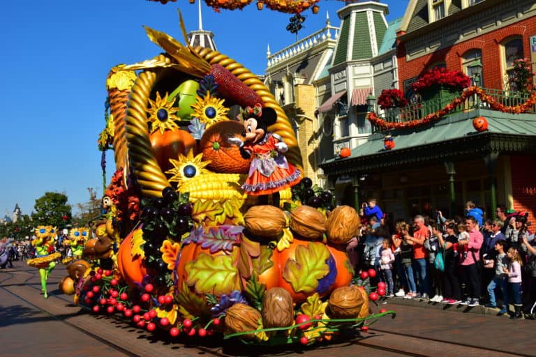 mickey's halloween cavalcade