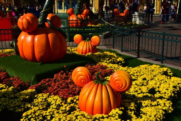 halloween main street paris