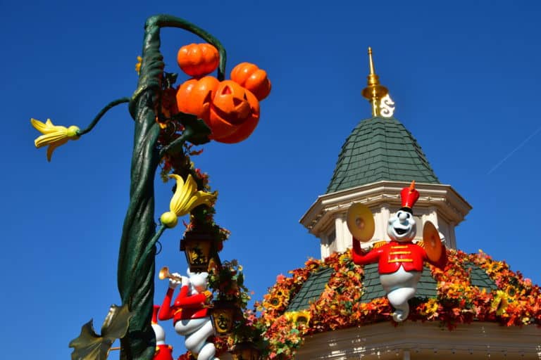 halloween main street paris