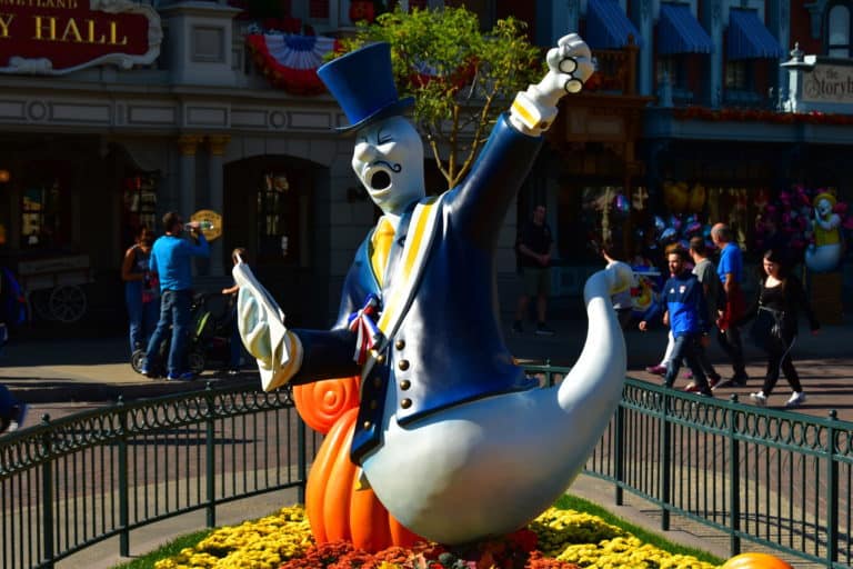 halloween main street paris