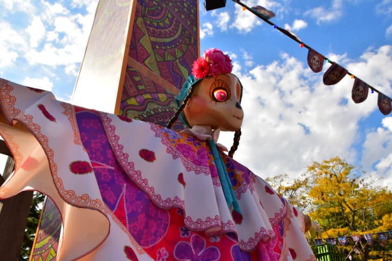 halloween frontierland disneyland paris