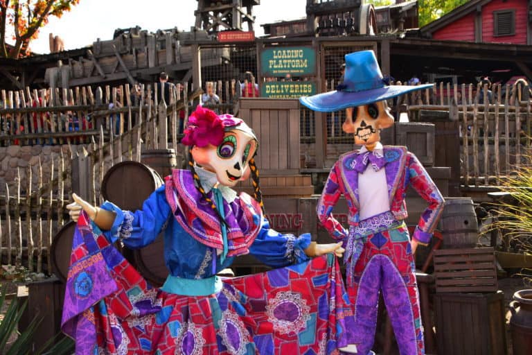 halloween frontierland disneyland paris