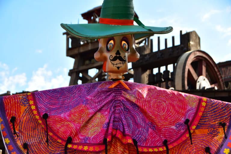 halloween frontierland disneyland paris