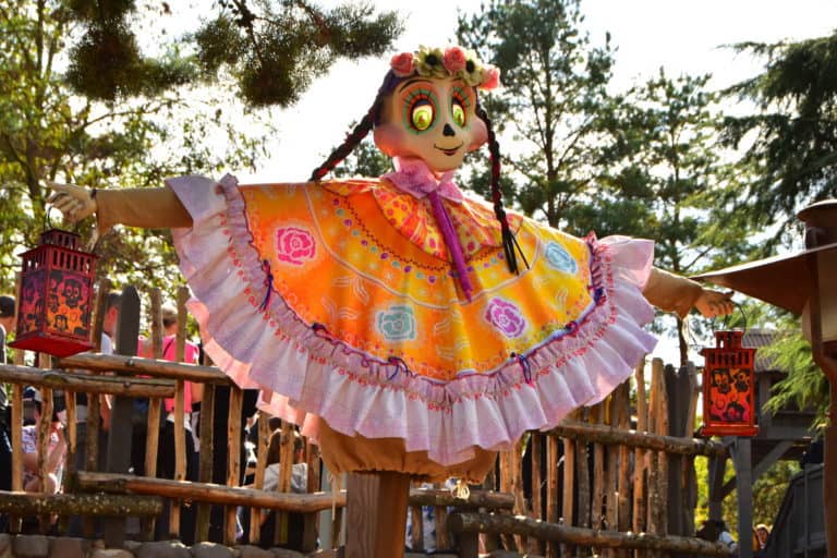halloween frontierland disneyland paris