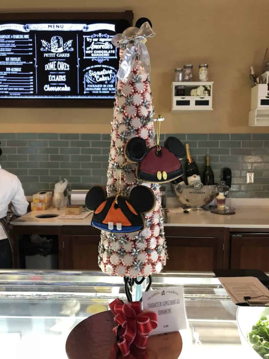 Disney Springs Amorette&rsquo;s Patisserie Gingerbread Cookies Mickey goofy 