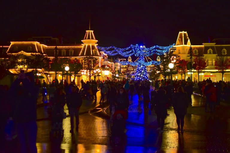 disneyland paris christmas decorations