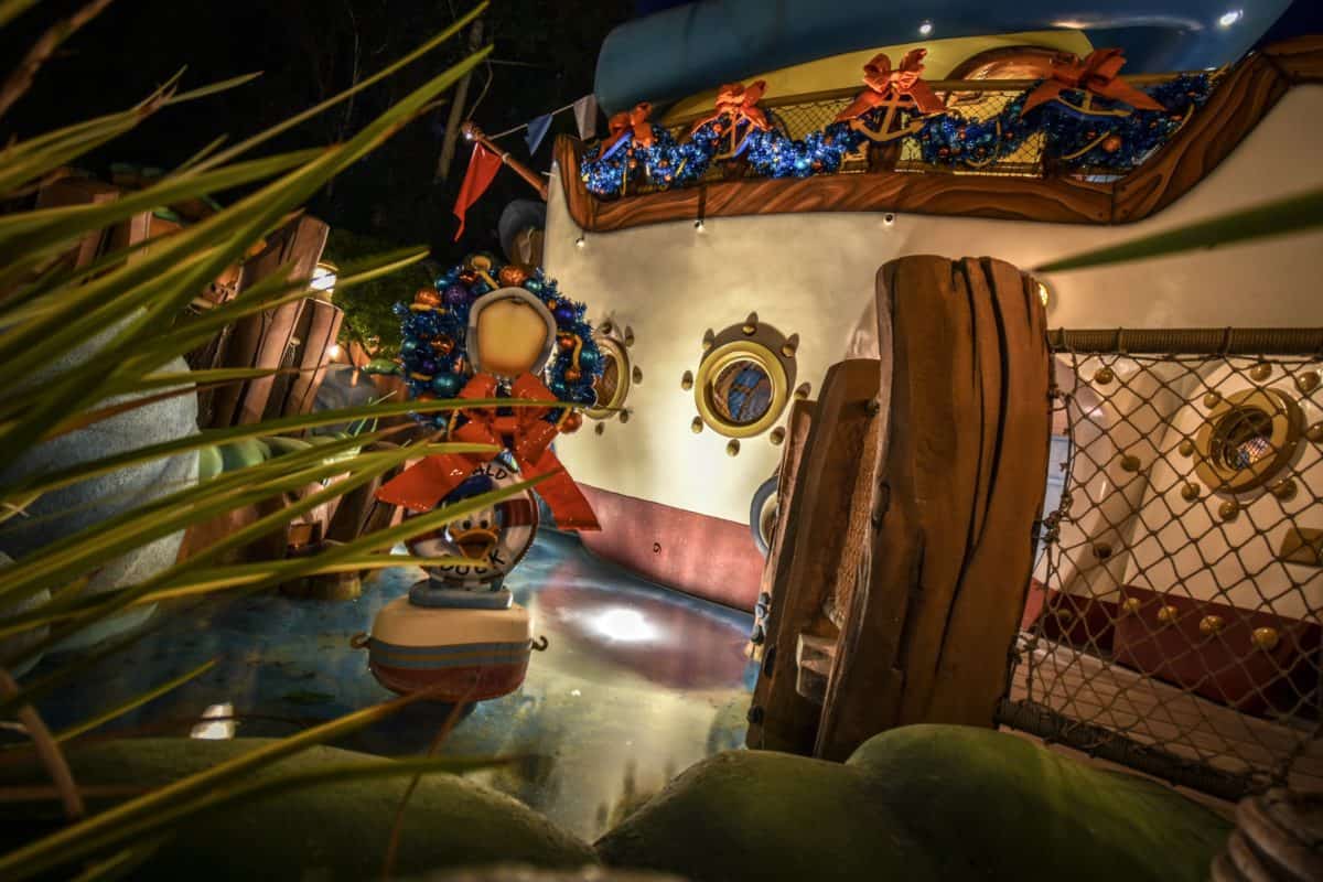 Mickey's Toontown Holiday Decor 11/2