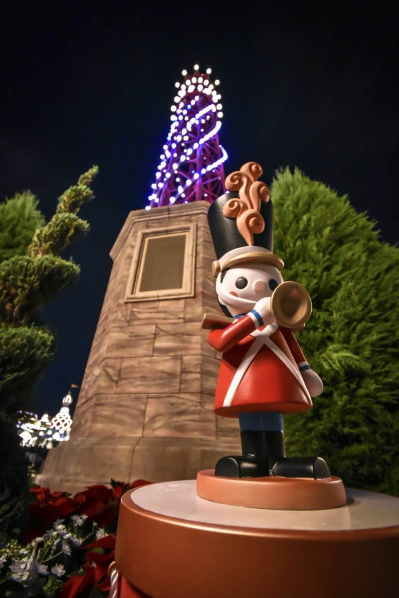 DCA Holiday Decor 11/2