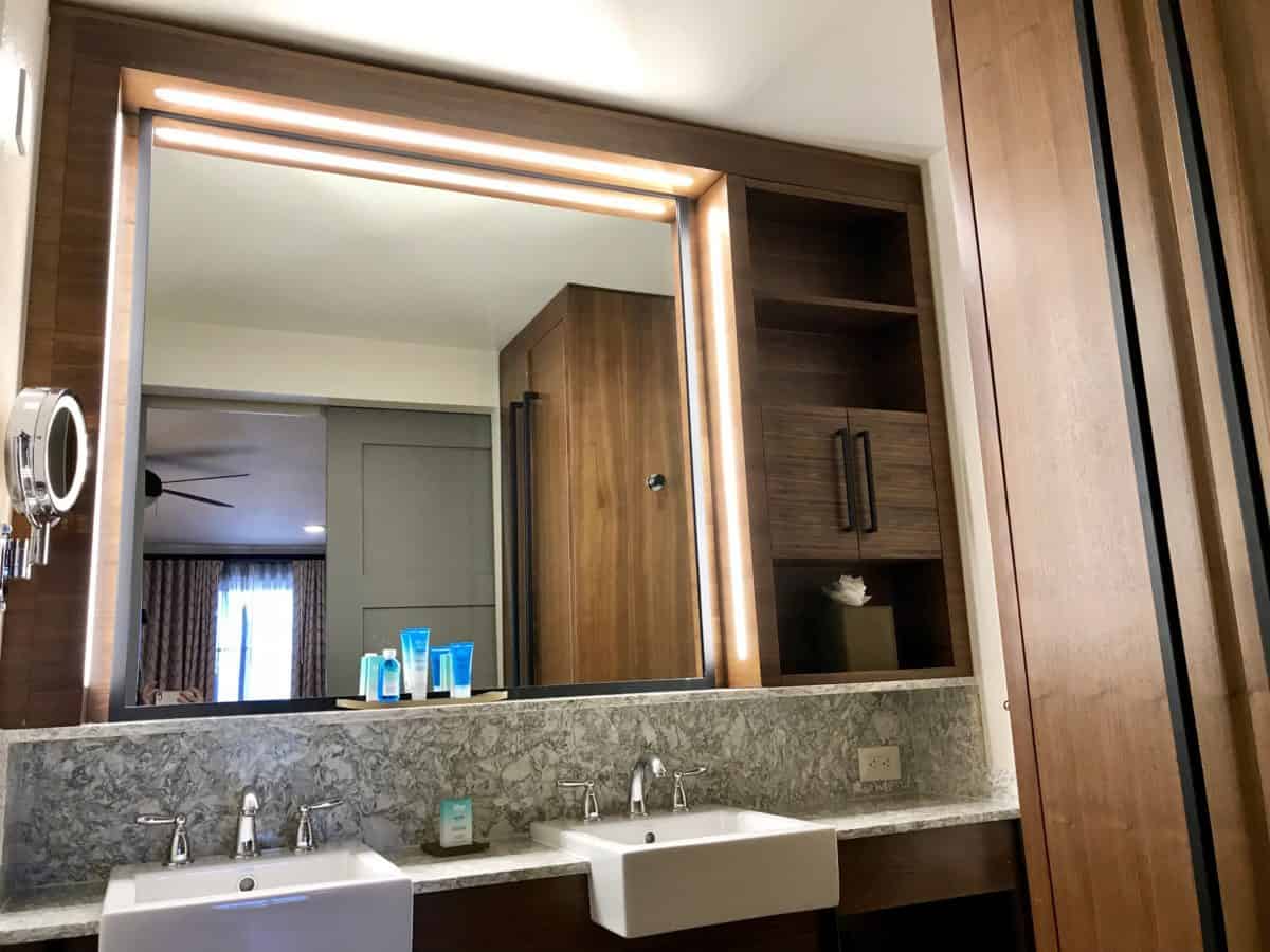 coronado springs king jr suite